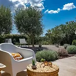 别墅 Irma With Heated Pool By Aneo Travel *