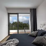 Irma With Heated Pool By Aneo Travel Sveti Vid-Miholjice