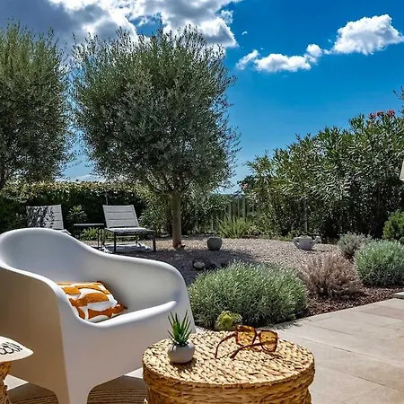 Vila Irma With Heated Pool By Aneo Travel *