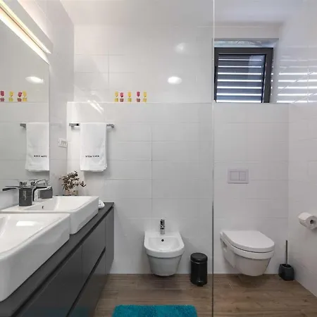 Irma With Heated Pool By Aneo Travel Villa Sveti Vid-Miholjice