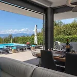 Willa Irma With Heated Pool By Aneo Travel