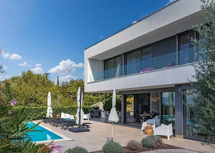 Villa Irma With Heated Pool By Aneo Travel Sveti Vid-Miholjice
